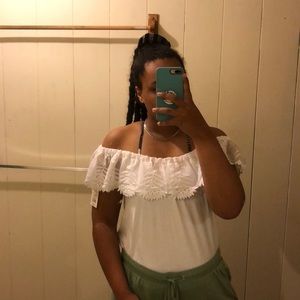 white off the shoulder top w/ lace ruffled sleeves